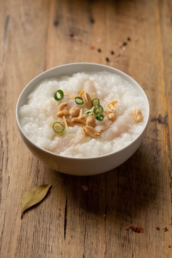 054_Fish Fillet with Peanut Congee  鱼片花生粥
